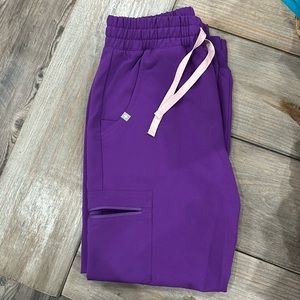Figs purple XS petite purple zamora jogger scrub pants